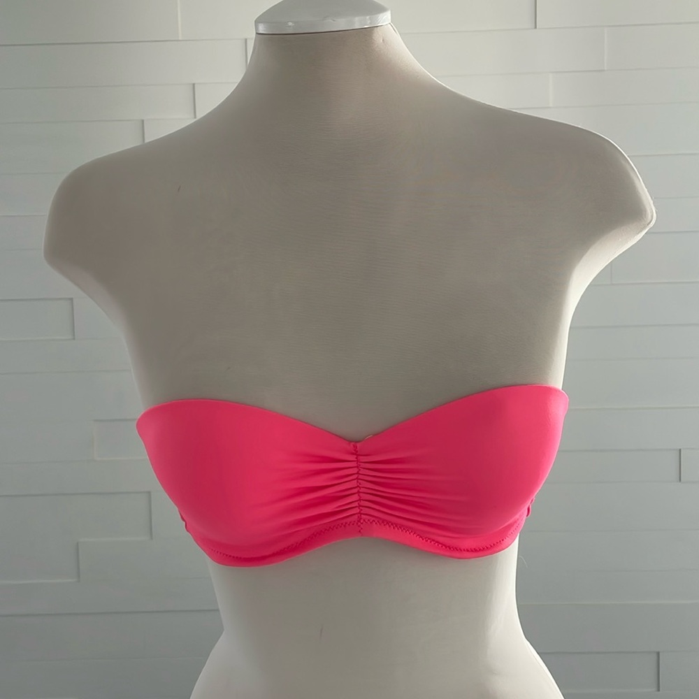 32C VS Strapless Pink Bikini Top